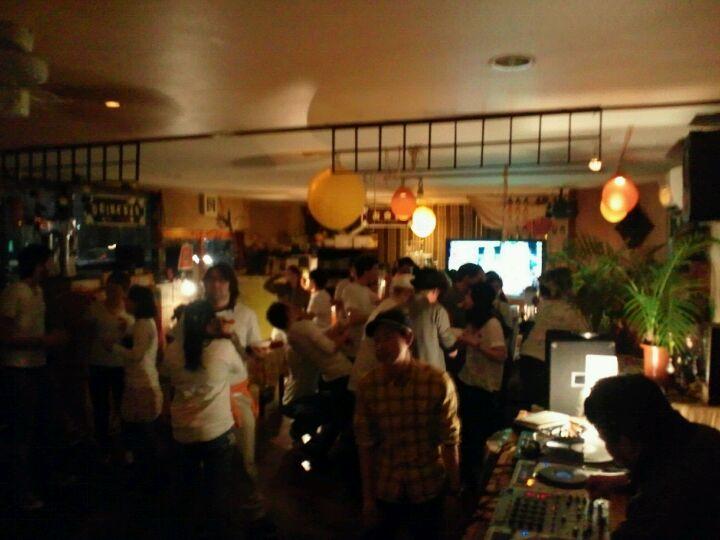 ダイニングカフェebass
