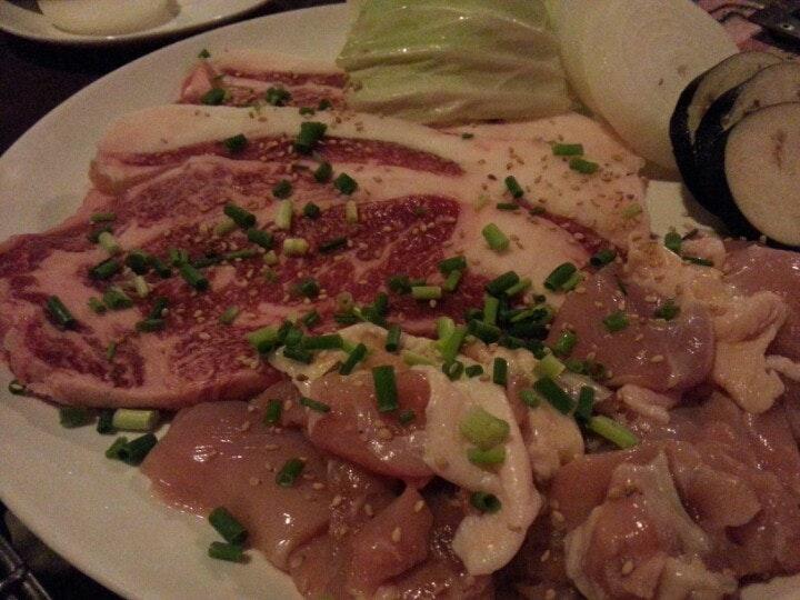 炭火焼肉味楽亭