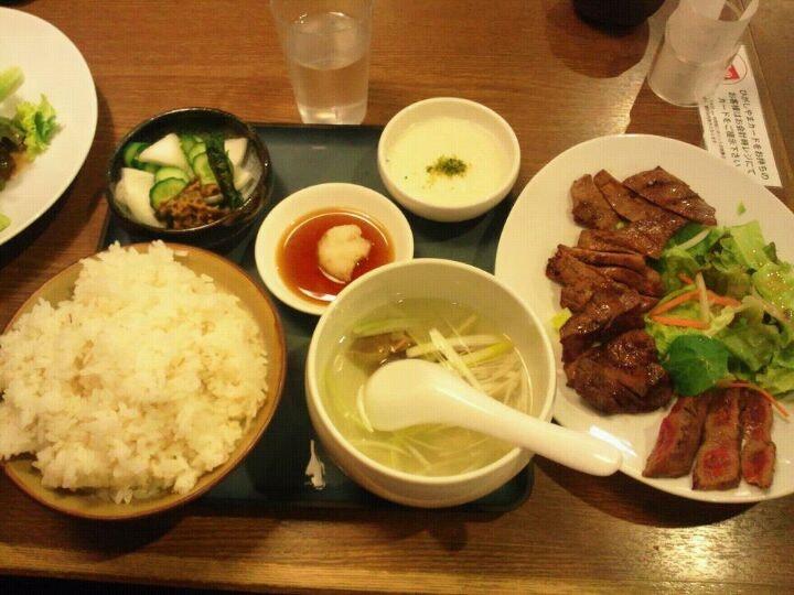 うまい牛たん東山