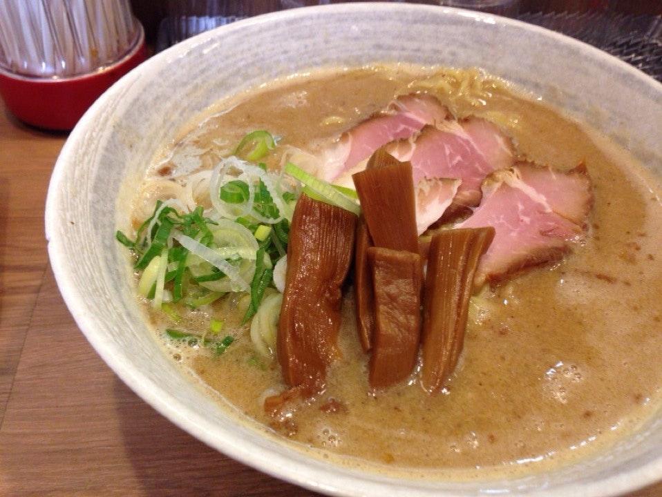 つ～とん