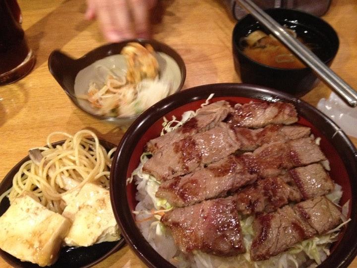 まる特アウトレット