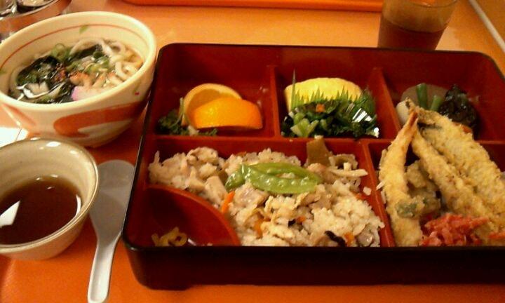 VARIETY KITCHEN 宝島