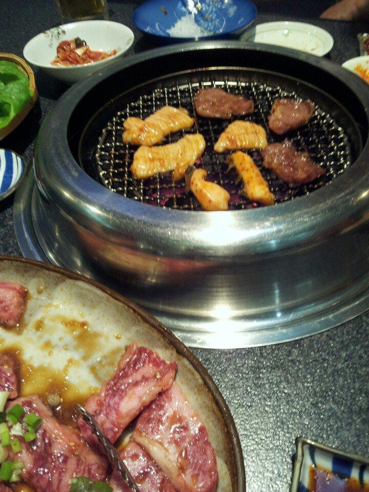 炭火焼肉・韓国料理とまと