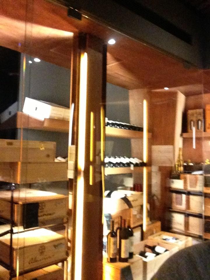 W9 Bottleshop