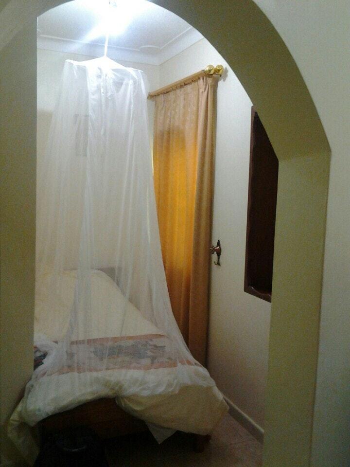 EMBASSY HOTEL
