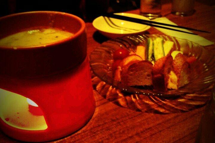 お気軽ワインと炭焼酒場 こんぺいとう