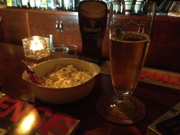 british pub MARIA TAVERN