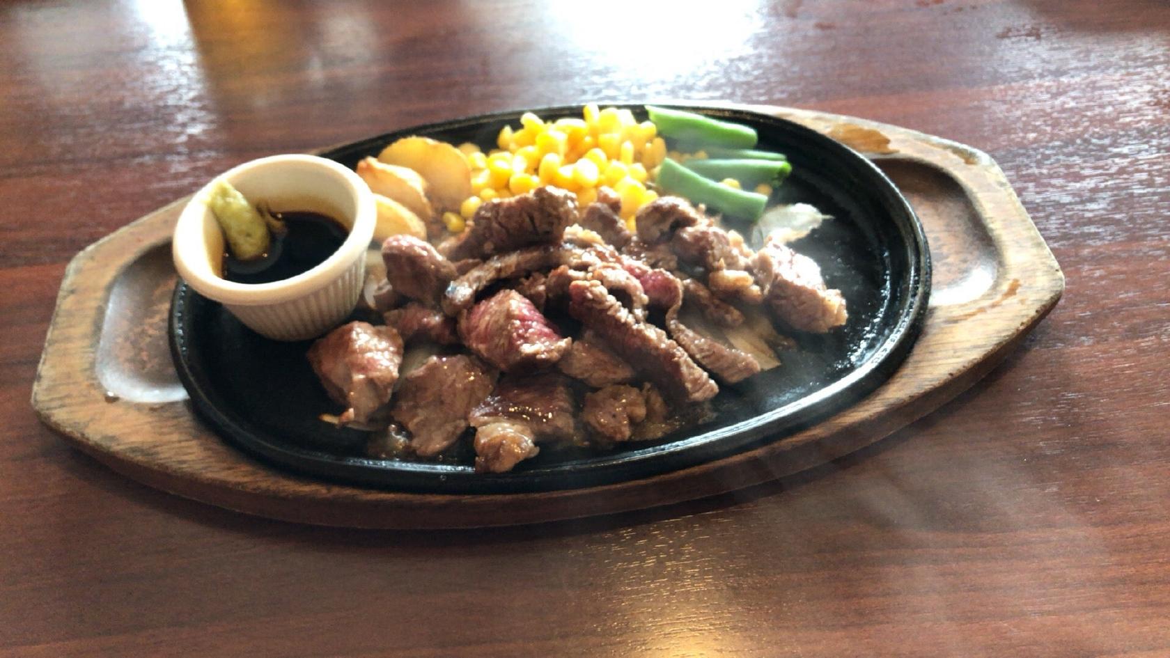 Steak Hamburg & Salada Bar Ken Machida Naruse