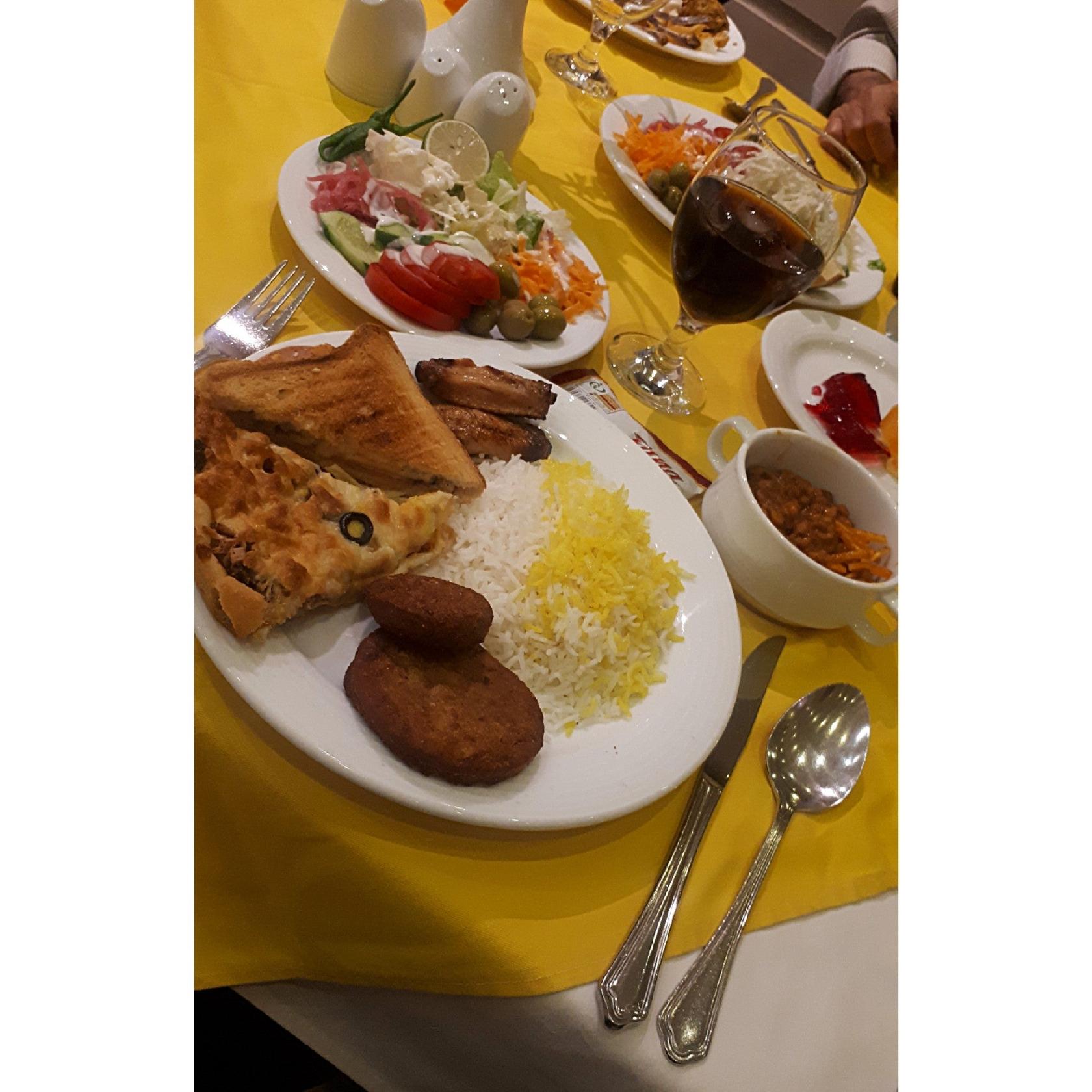 رستوران هتل توحید