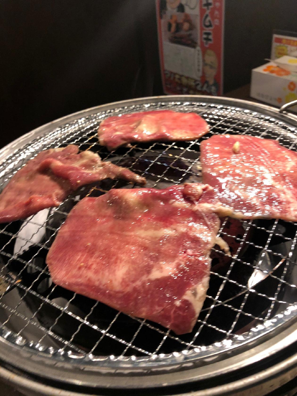 焼肉三番館