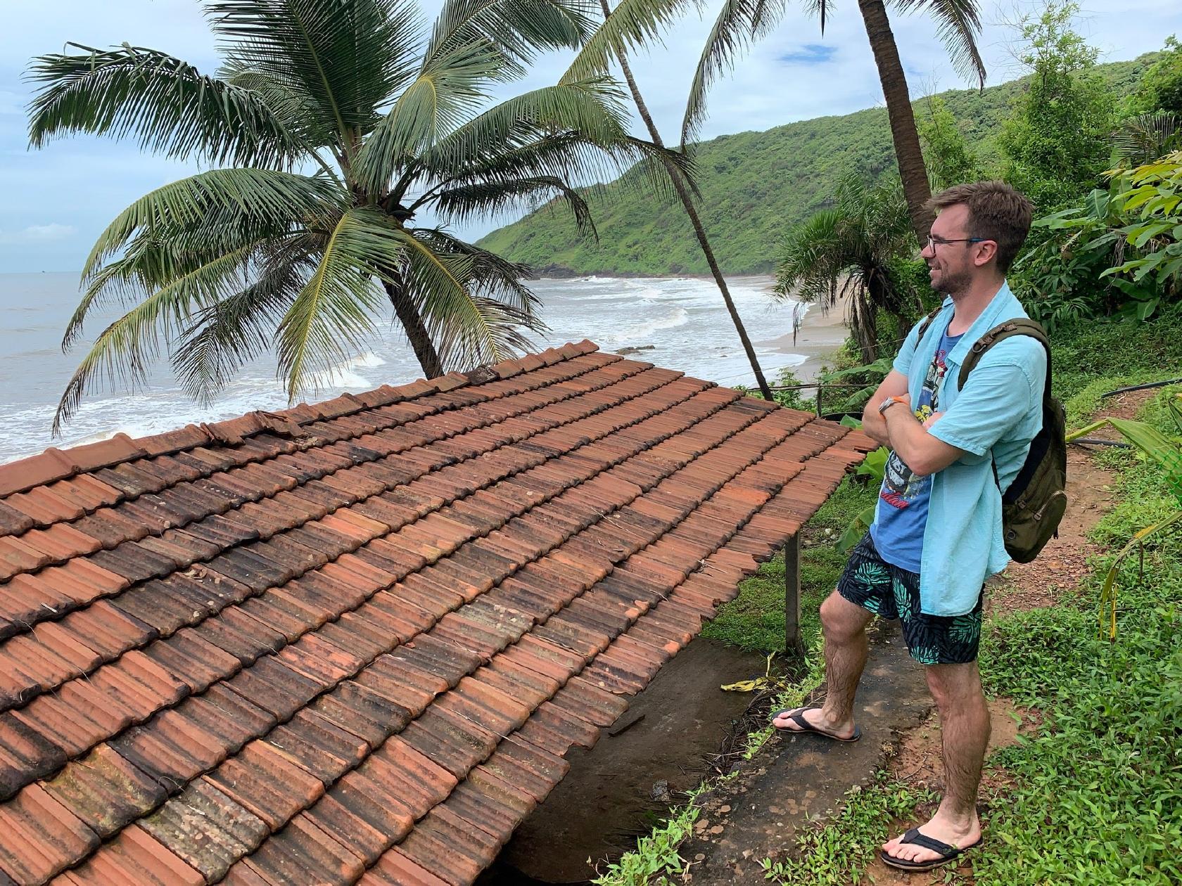 Tomatos Seaside Restaurant in Morjim, Goa