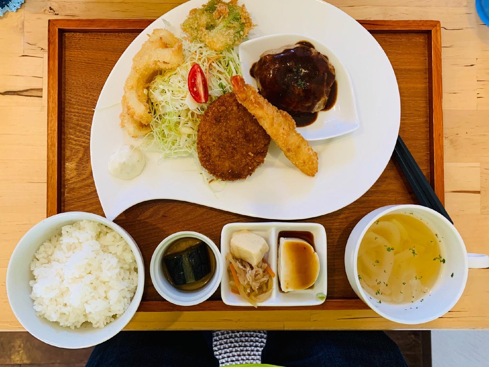 カフェ果て菜
