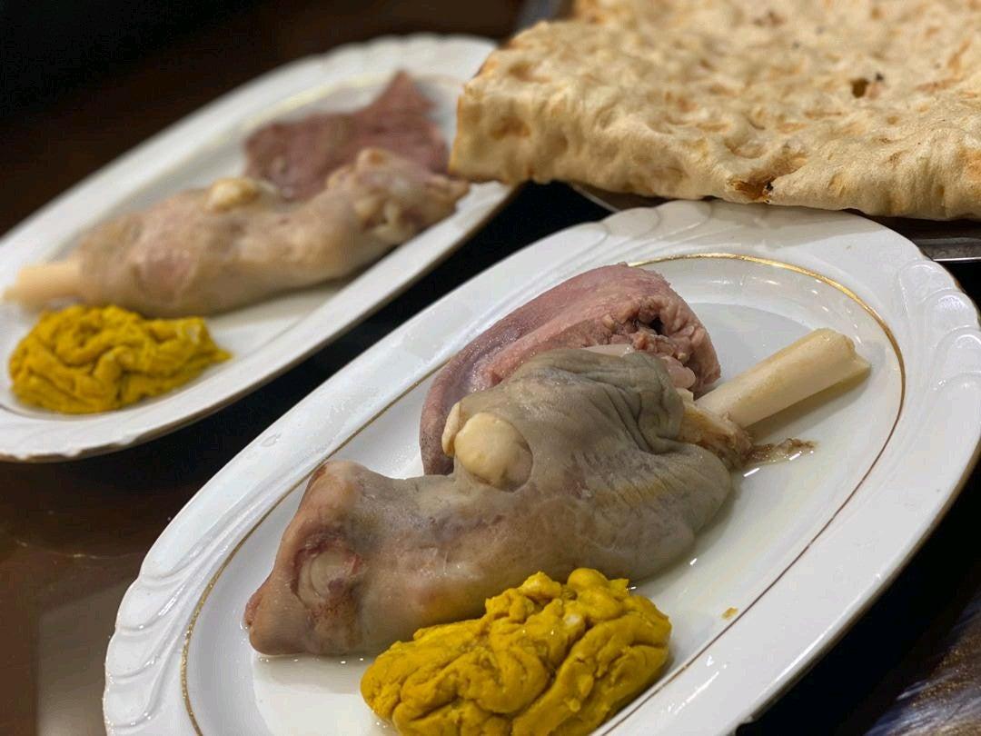Khoshzaban Kalleh Pacheh كله پاچه خوشزبان