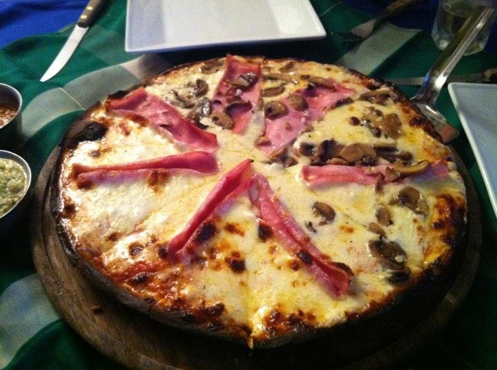 Cheo's Pizzas