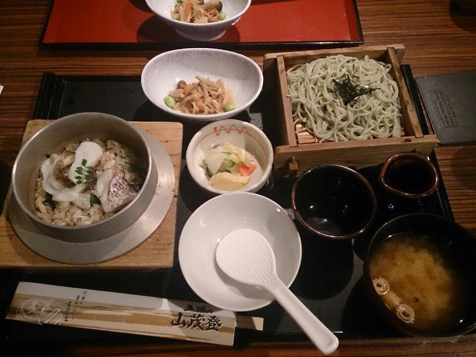 五頭の山茂登 越谷店