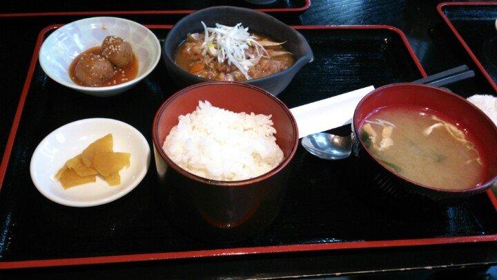 ダイニング でん助