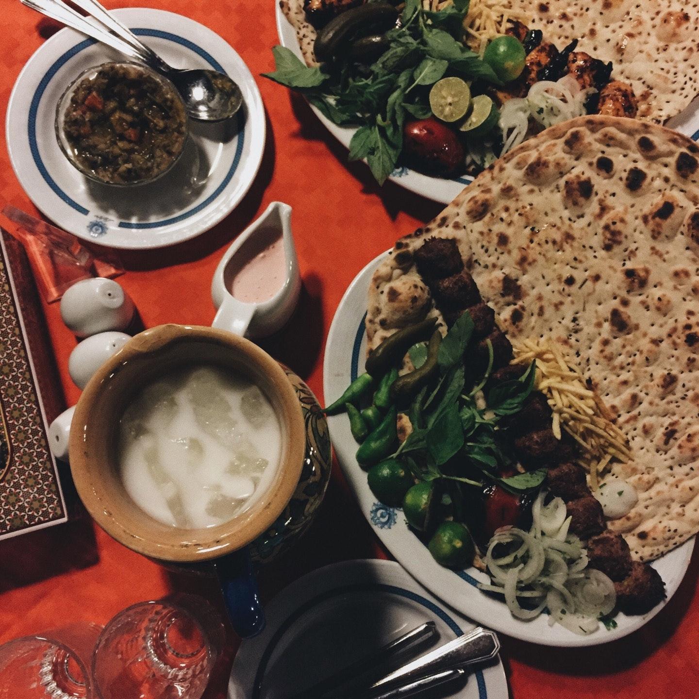 Cheshm Andaz Restaurant رستوران چشم انداز