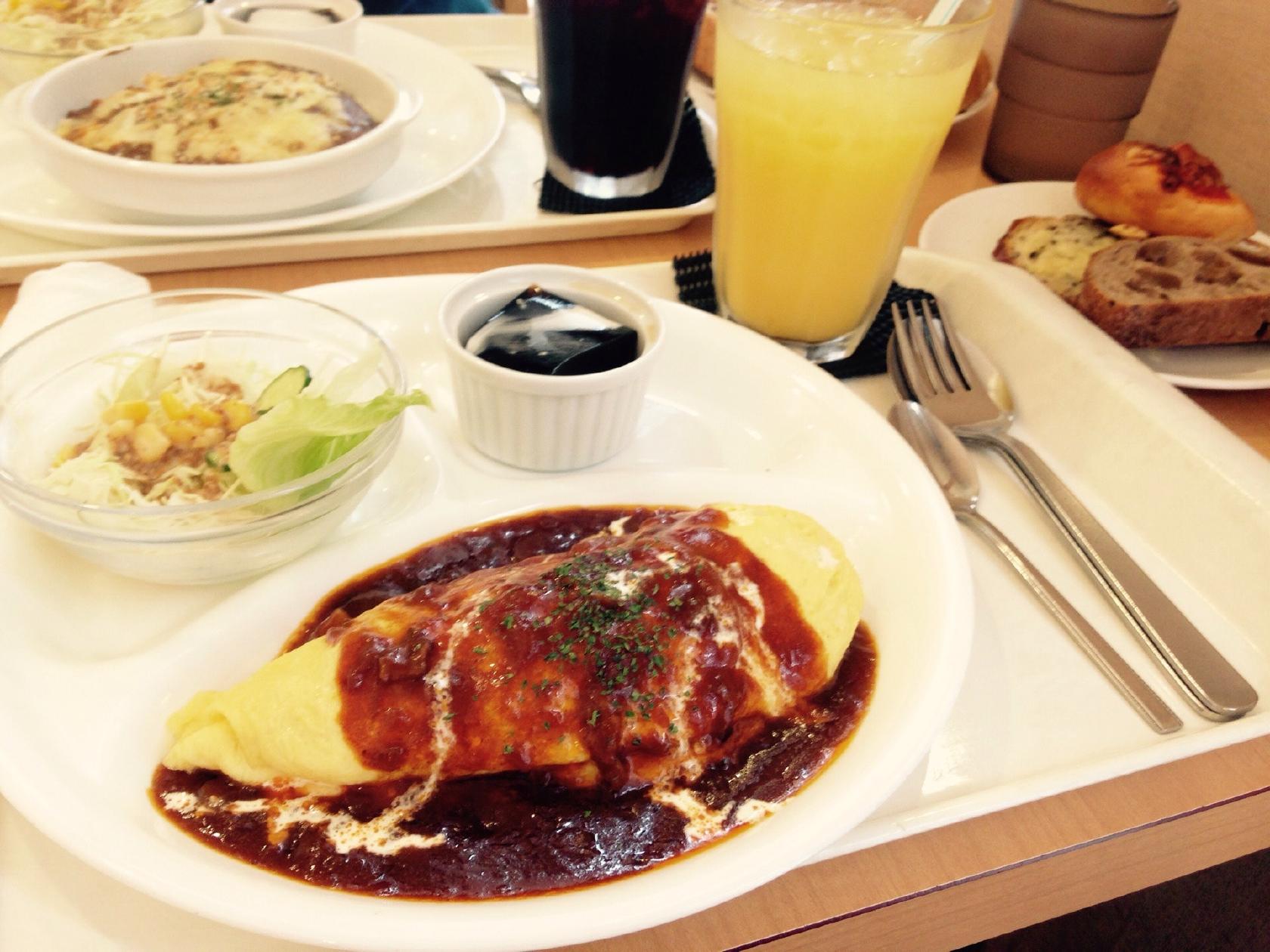 Bakery & Cafe CAMELLIYA メグリア赤池店
