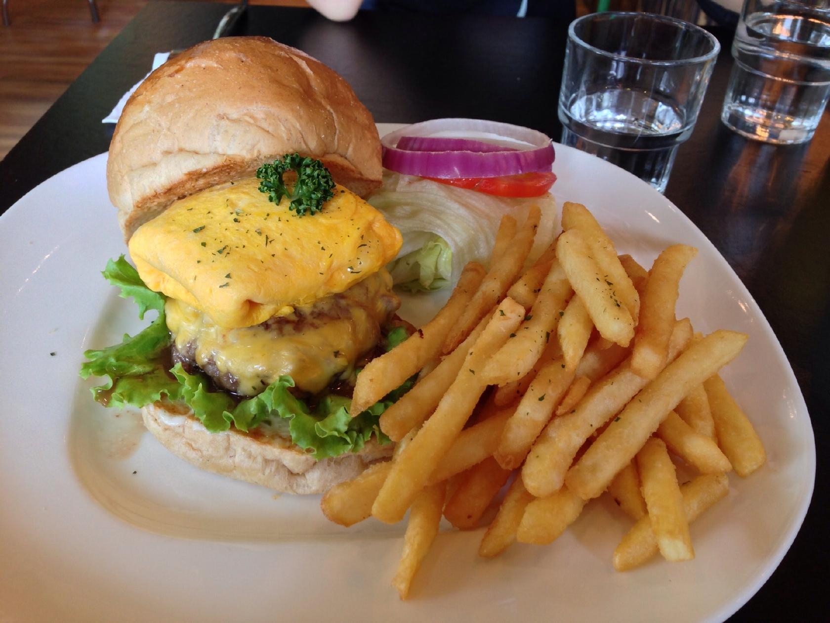 Little N.Y. Cafe