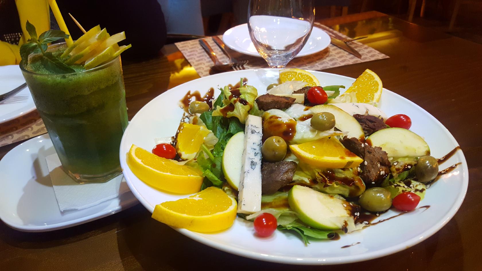 كافه رستوران موتا Moota Restaurant