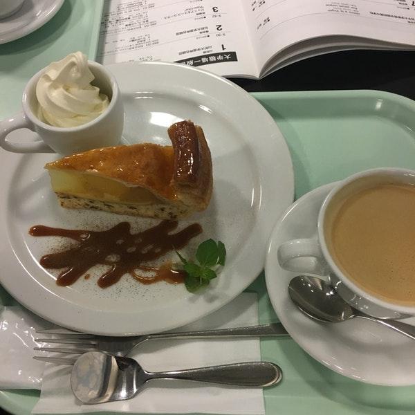 STAYIN CAFE