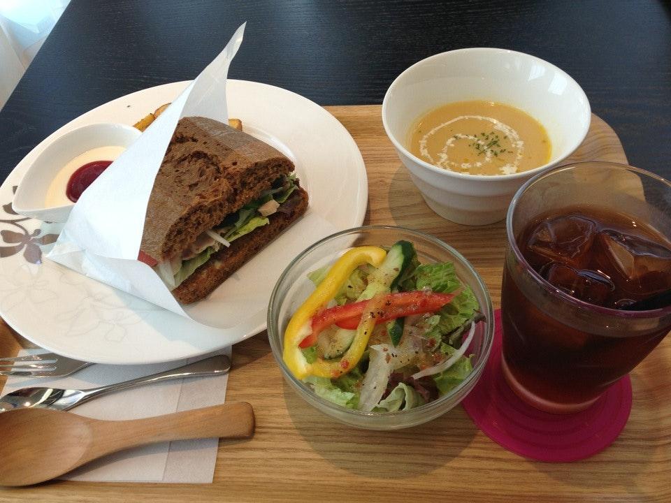 MOA cafe 東京インテリア家具浜松店