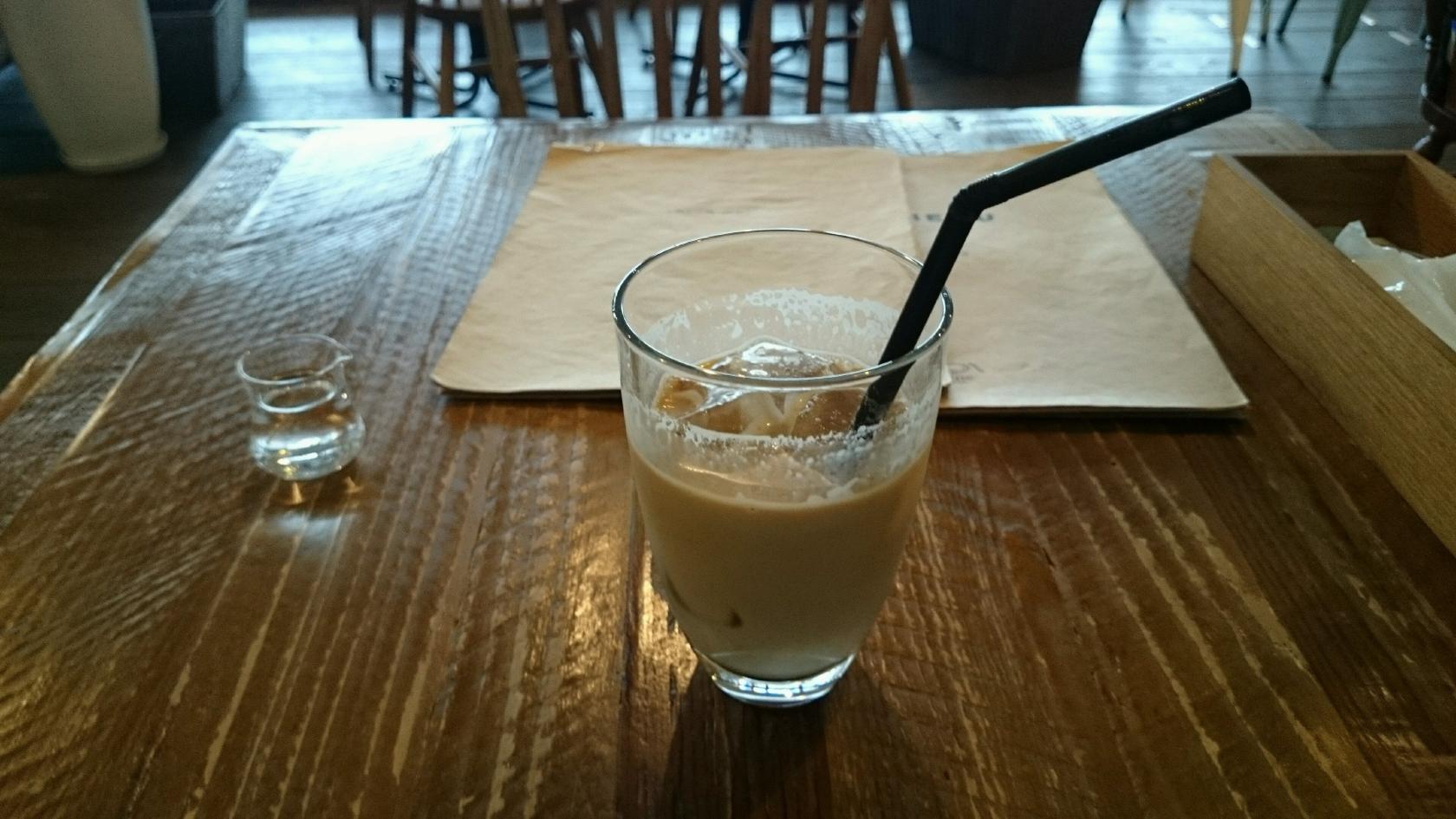 cafe & bar nine