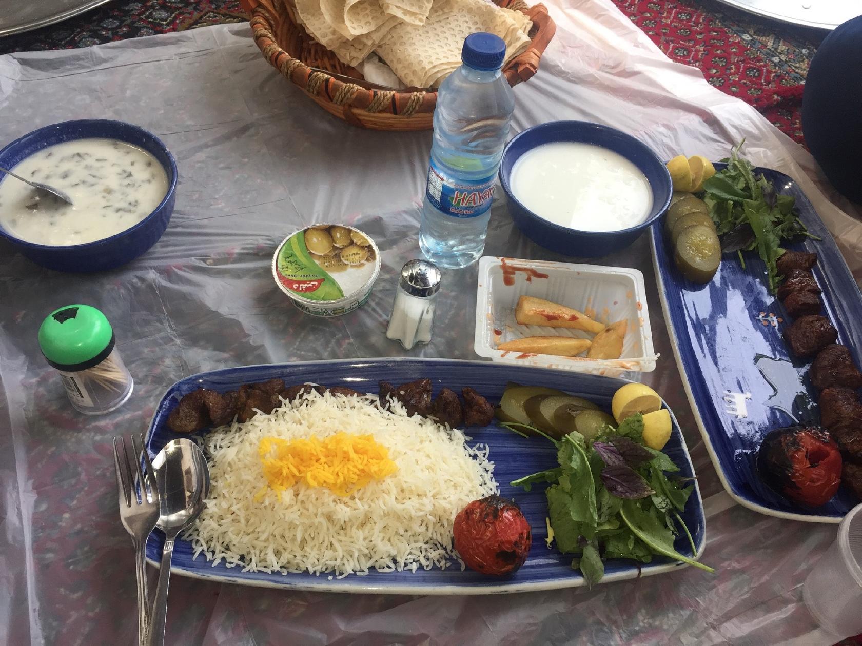 سفره سرای سنتی شادی Shadi Kurdish Tradition Food