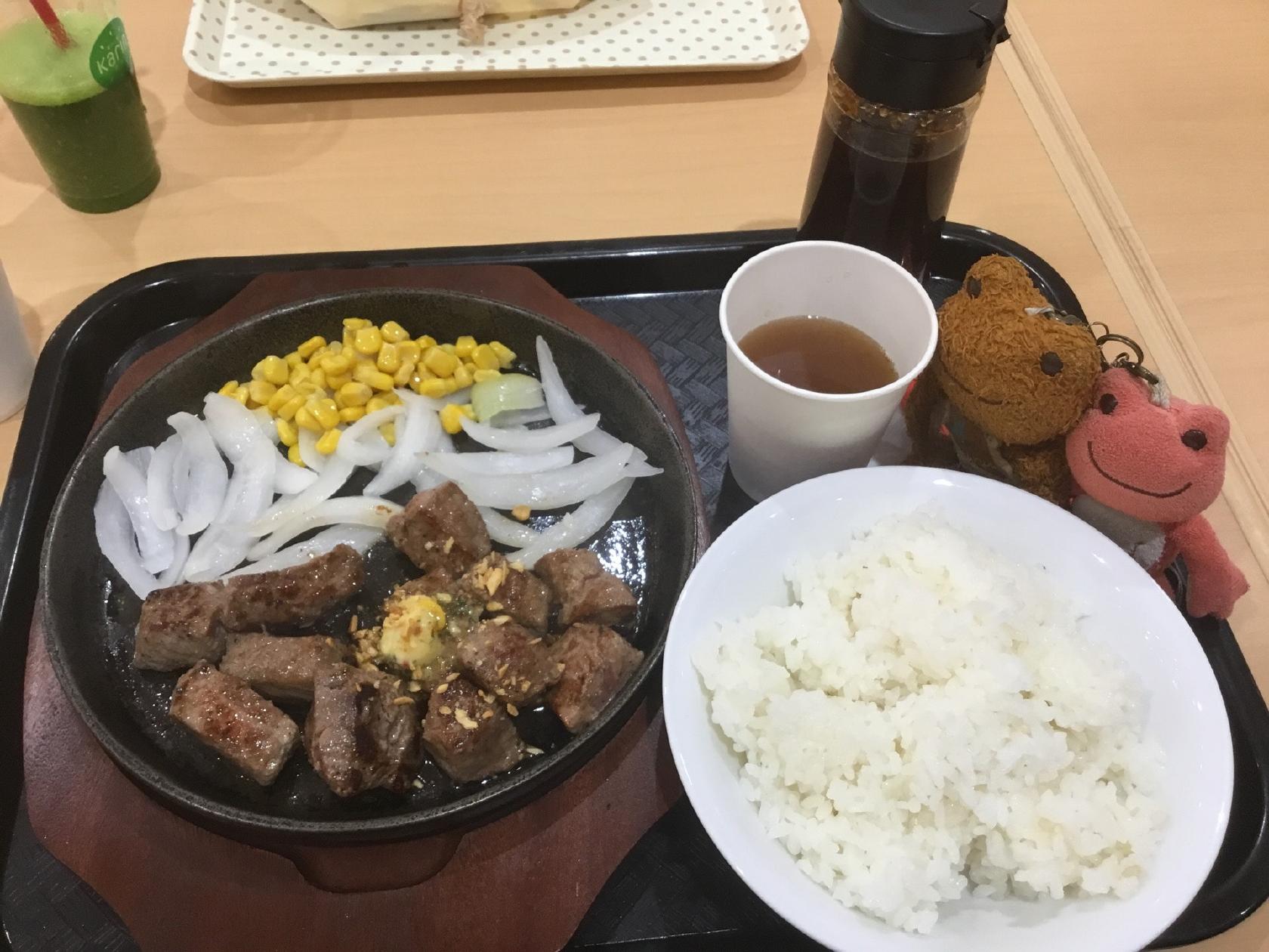 ステーキ アボカーレ