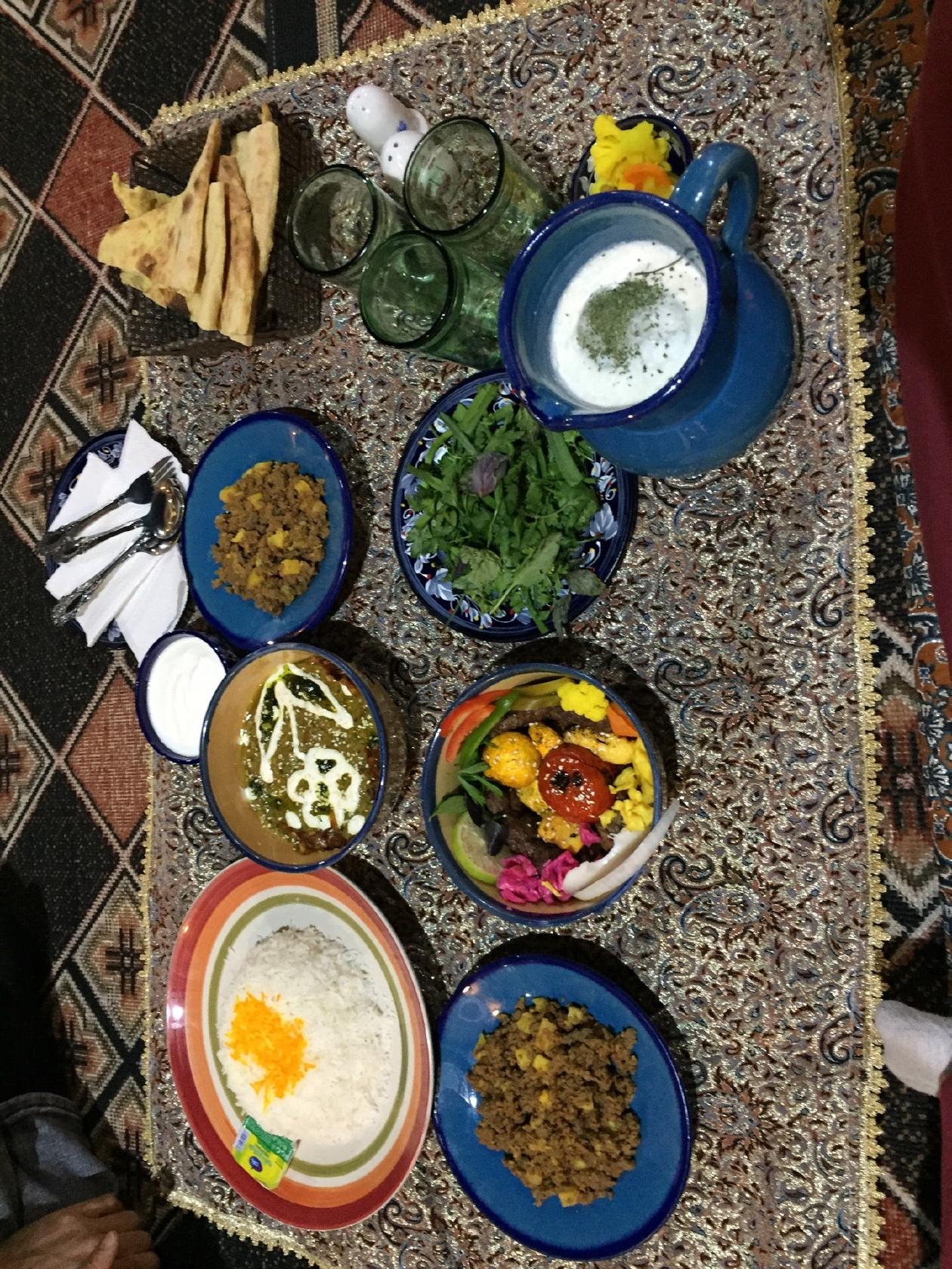 کافه گفتمان