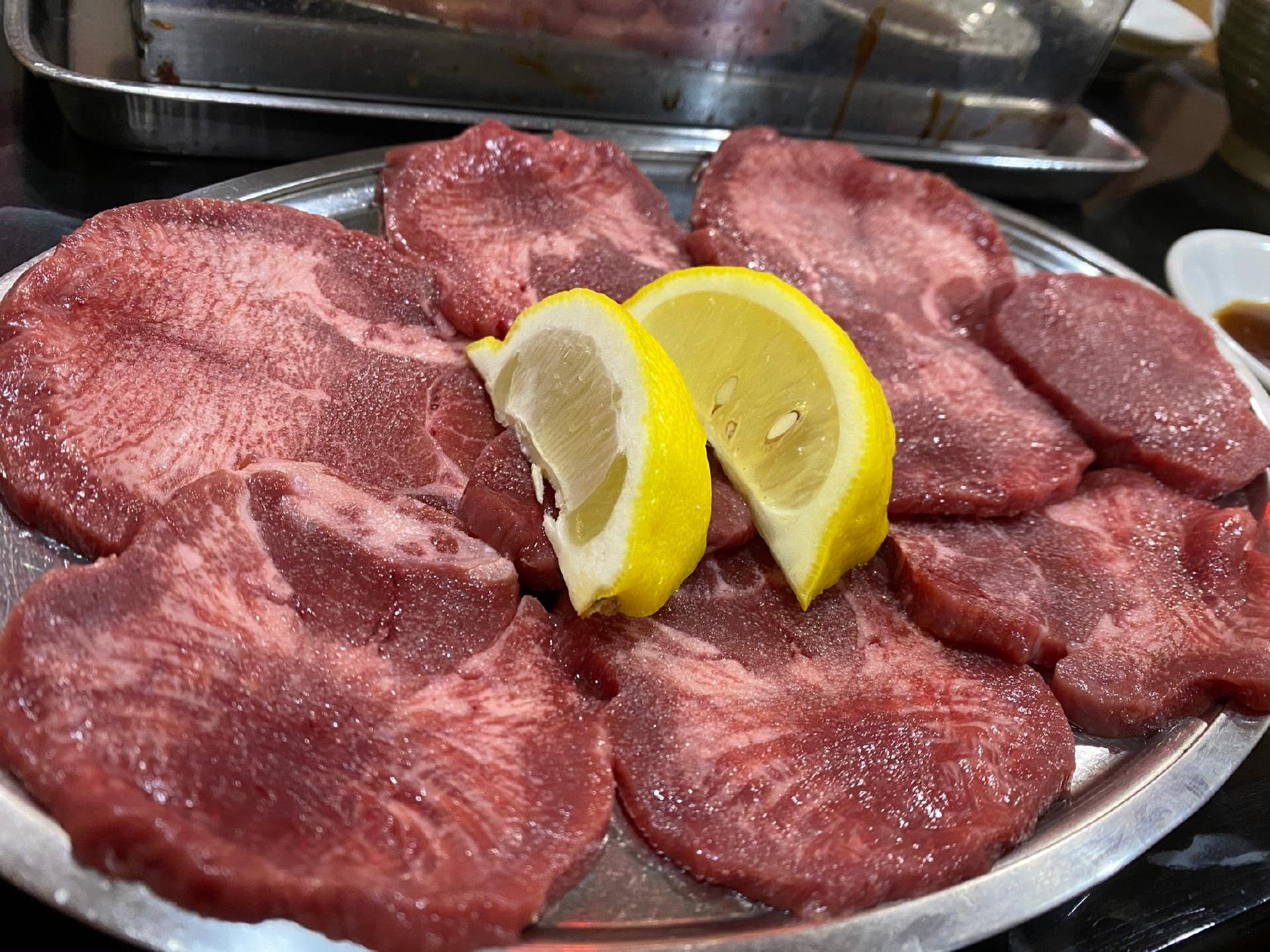 大衆焼肉 八起