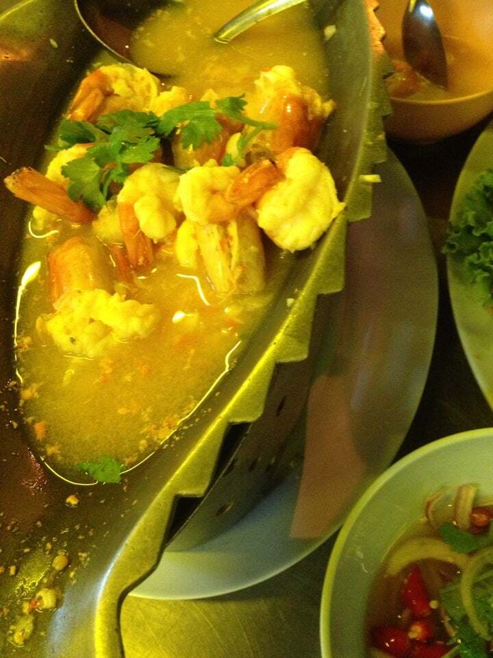 ร้านข้าวต้มเฮียหมู