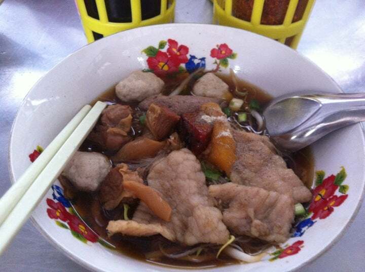 เหว่งกี่ ลูกชิ้นหมูนำ้แดง