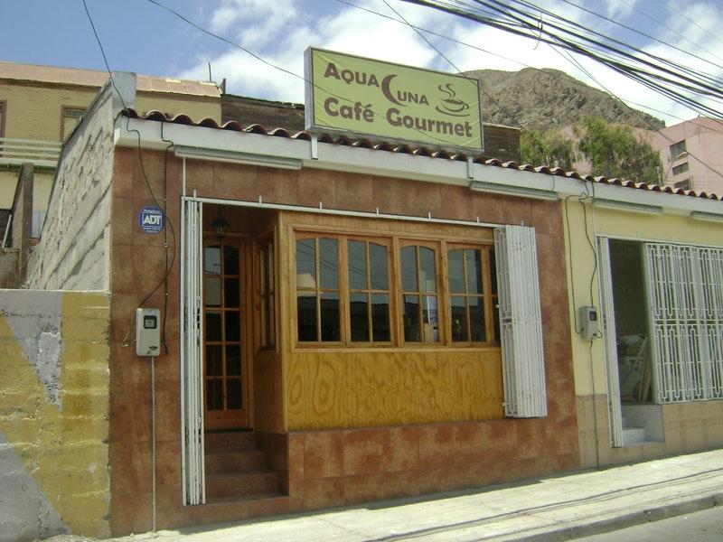 Aqua Luna Cafe Gourmet