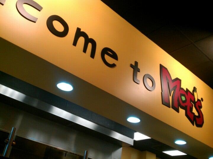 Moes Plaza Tempo