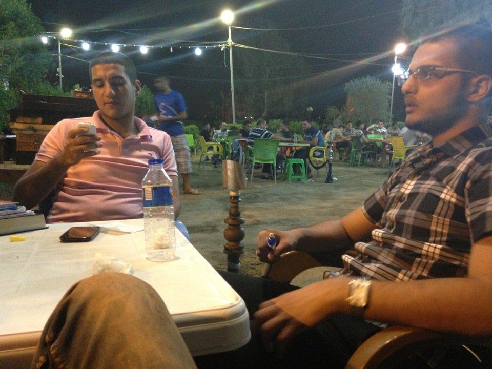 مطعم وحدائق الارض الخضراء ( Green land)