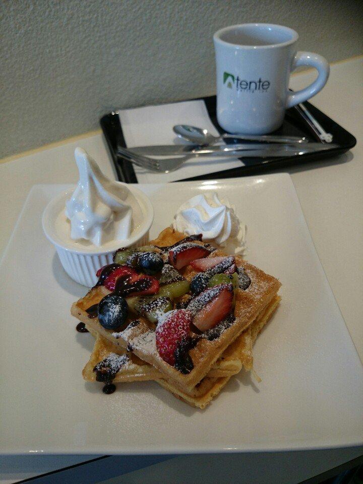 tente waffle inn