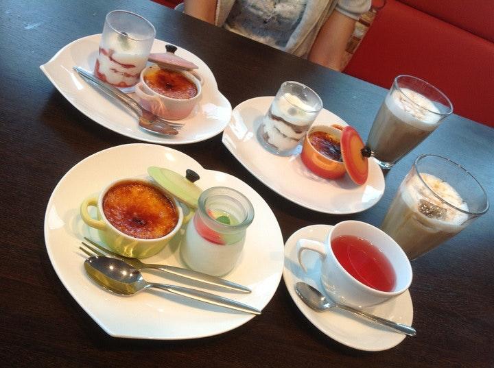 Dining Cafe Berry