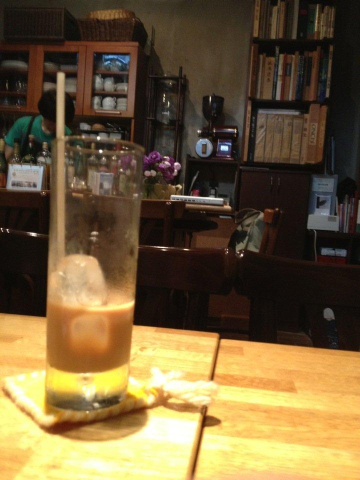 ブックカフェ槐多