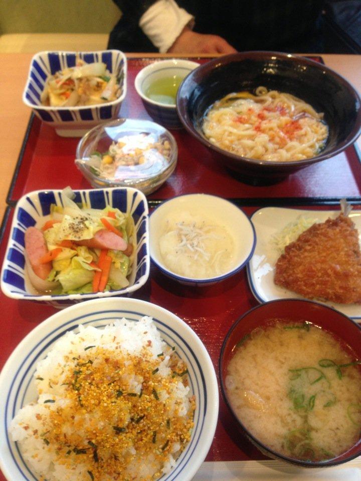 まいどおおきに明石鳥羽食堂