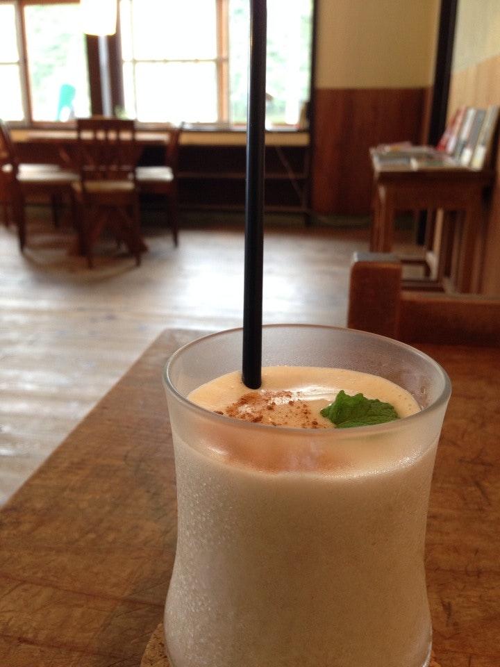 私設図書館カフェ Orange Salt