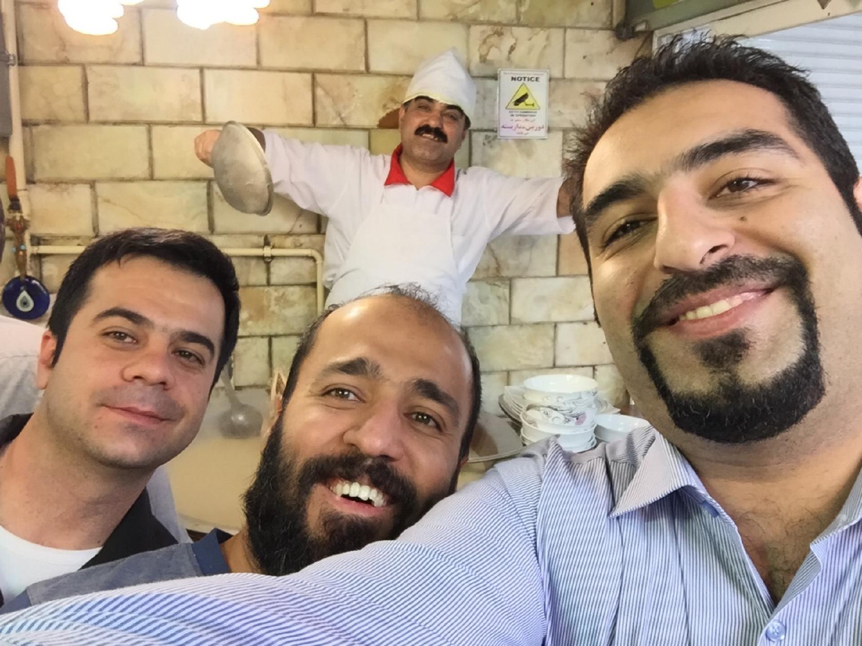 Farhad Kaleh Pacheh طباخی عمو فرهاد