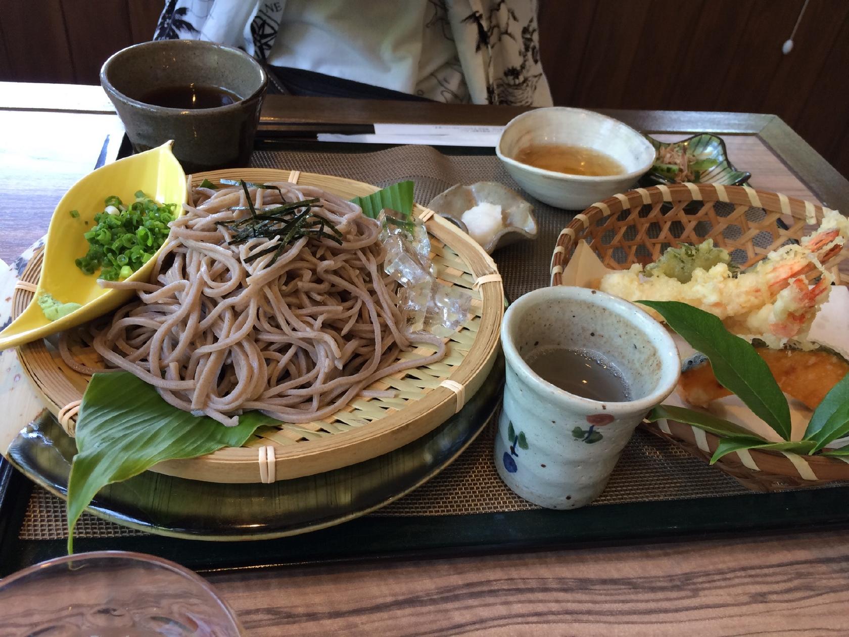 蕎麦づくし 福寿草