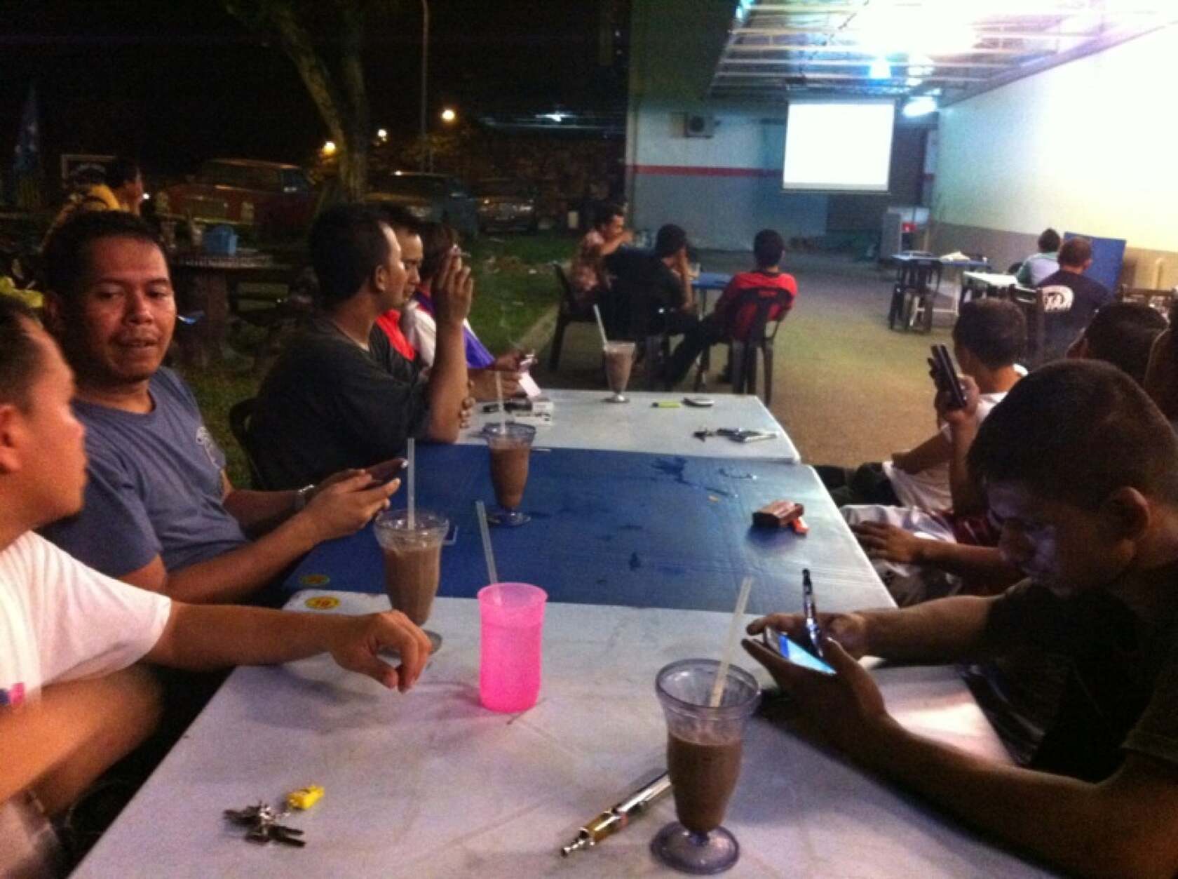 Kedai Makan Tepian Highway