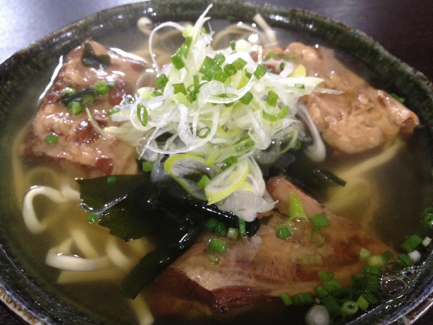 沖縄そば商店 ちゅるちゅる