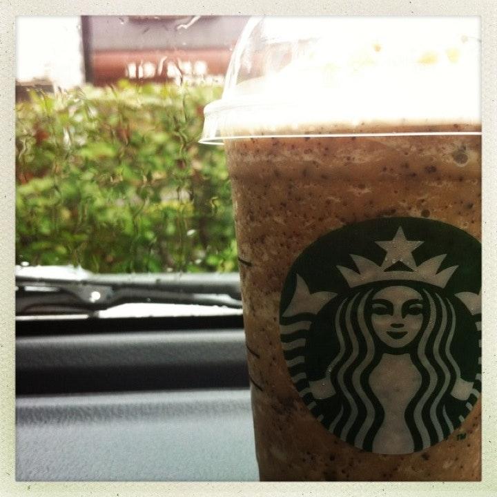 Starbucks Coffee 東香里 TSUTAYA店