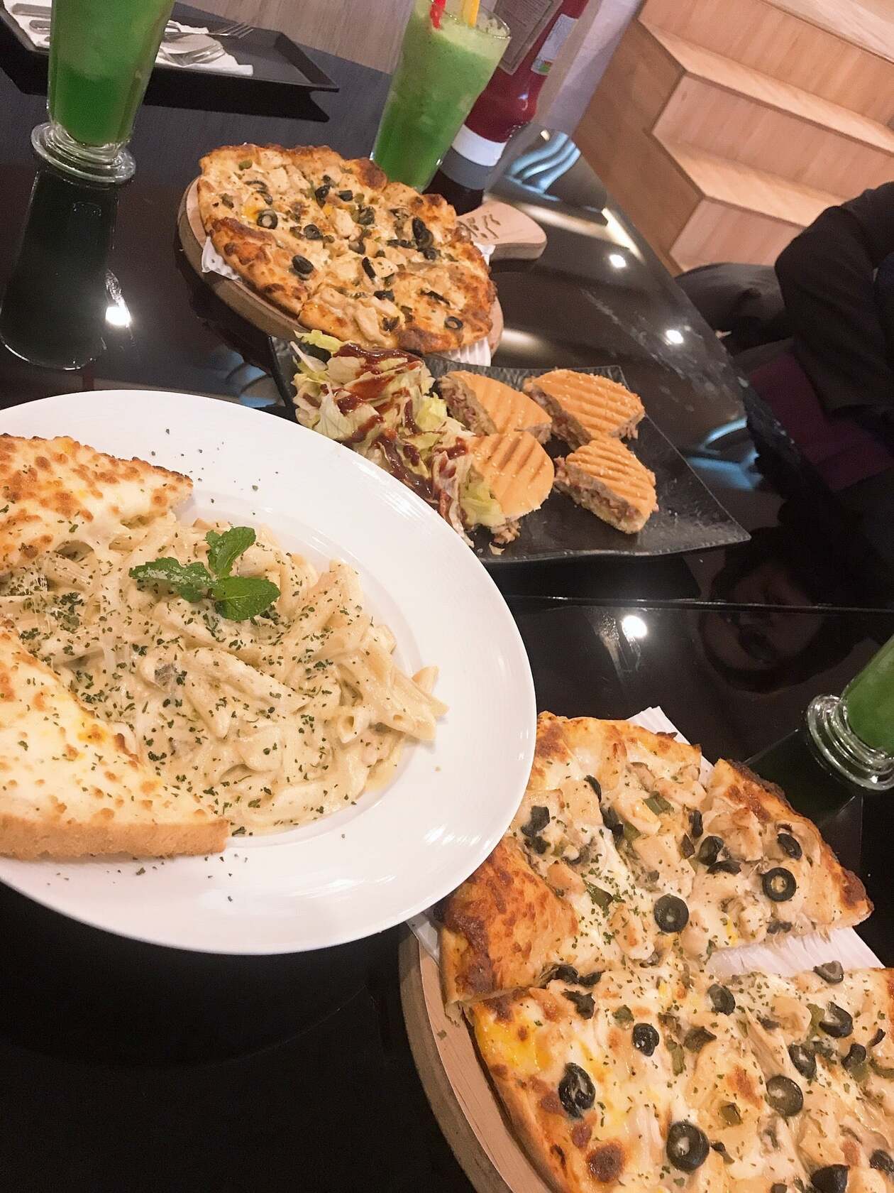 فست فود ژاوZhaw FastFood