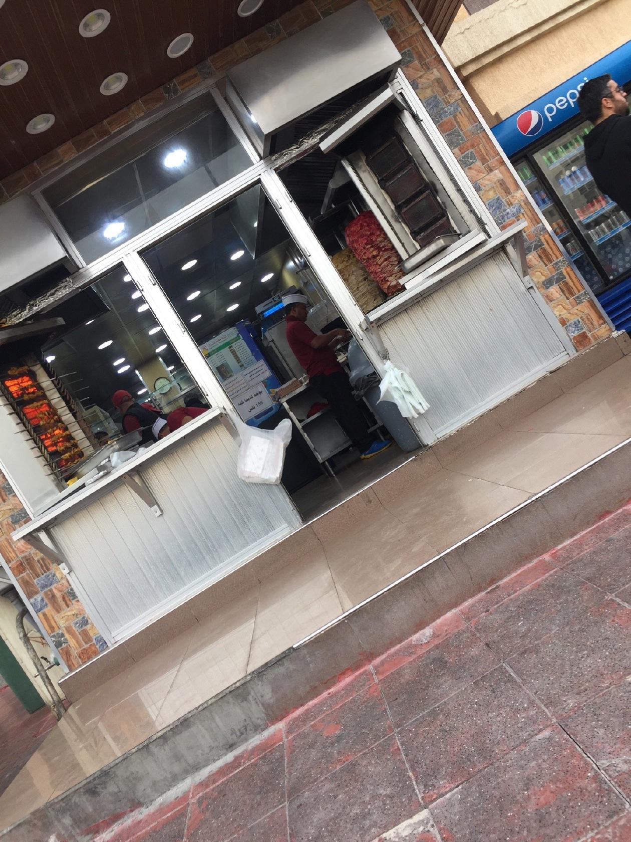 مطعم دندوش بنيد القار.