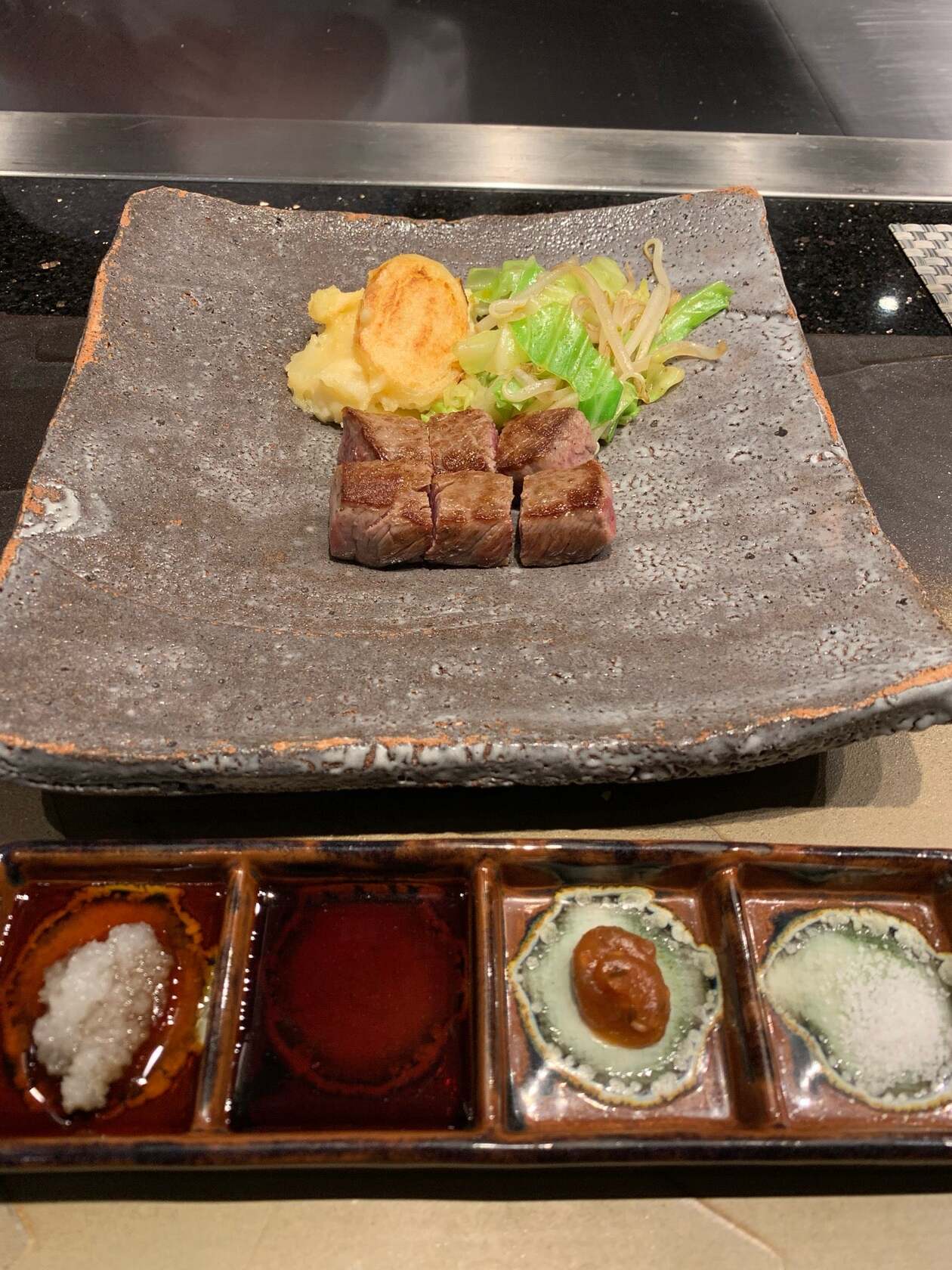鉄板焼 凛庭