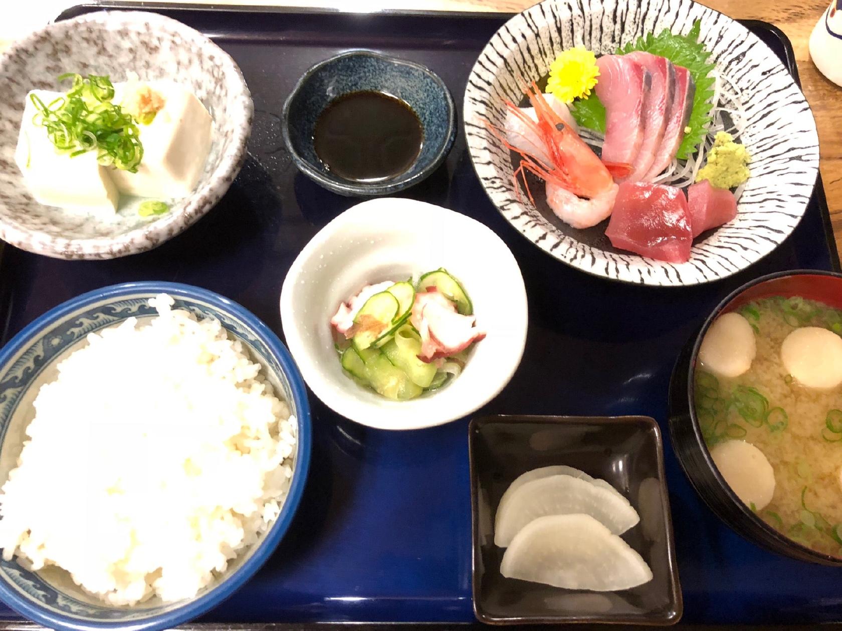 堀内食堂